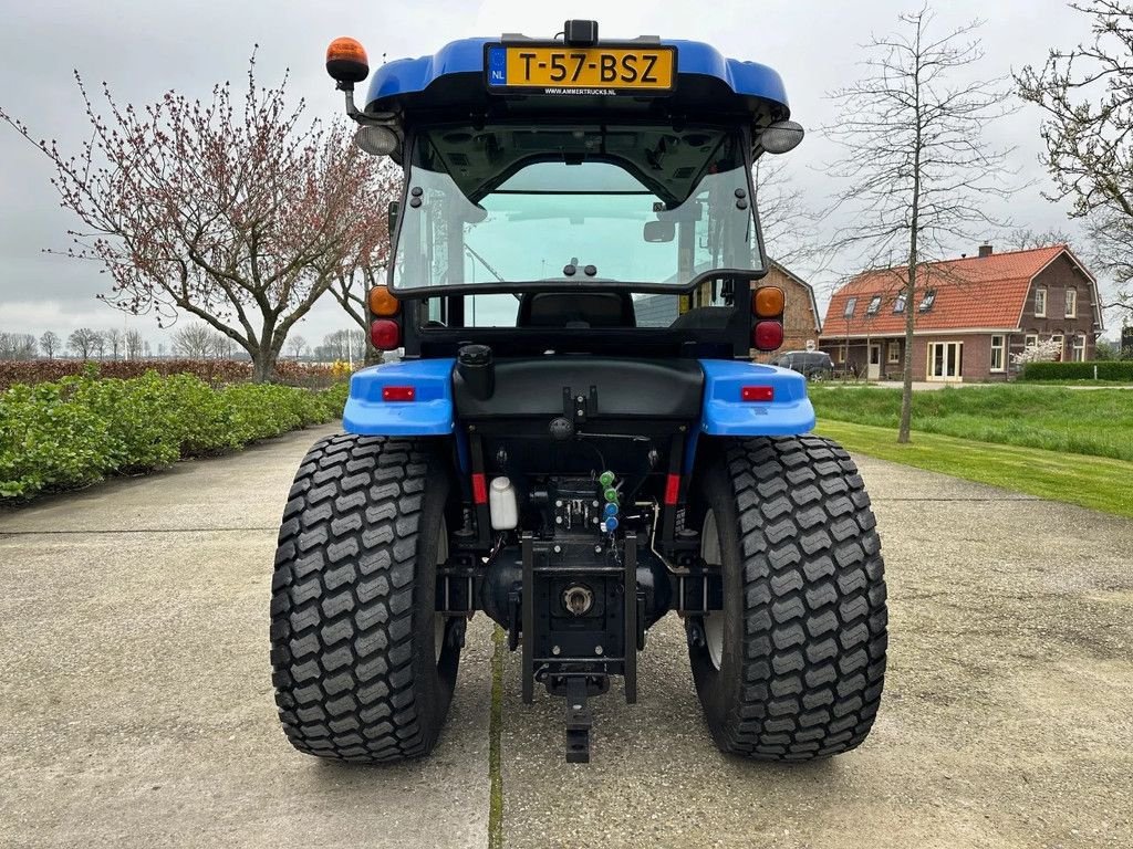 Traktor des Typs New Holland BOOMER 3050 4WD, Gebrauchtmaschine in Ammerzoden (Bild 5)