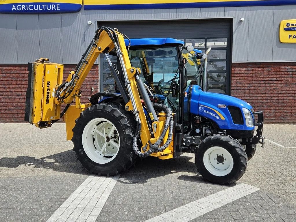 Traktor типа New Holland Boomer 3050 met Bos Maaiarm, Gebrauchtmaschine в BENNEKOM (Фотография 2)