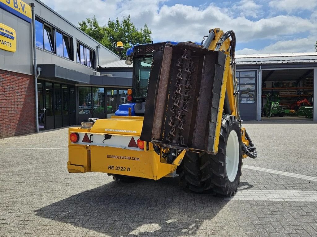Traktor типа New Holland Boomer 3050 met Bos Maaiarm, Gebrauchtmaschine в BENNEKOM (Фотография 5)