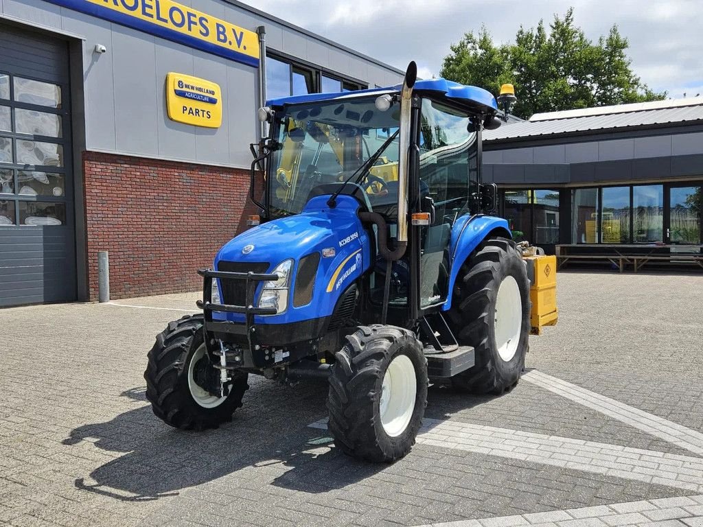 Traktor типа New Holland Boomer 3050 met Bos Maaiarm, Gebrauchtmaschine в BENNEKOM (Фотография 11)