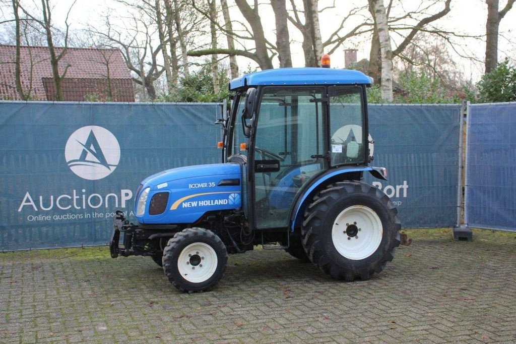Traktor типа New Holland Boomer 35, Gebrauchtmaschine в Antwerpen (Фотография 1)