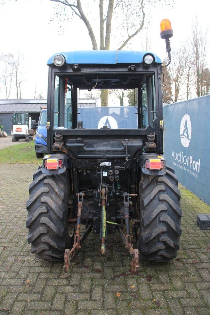 Traktor типа New Holland Boomer 35, Gebrauchtmaschine в Antwerpen (Фотография 4)