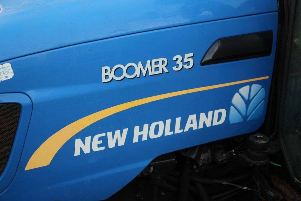 Traktor типа New Holland Boomer 35, Gebrauchtmaschine в Antwerpen (Фотография 11)