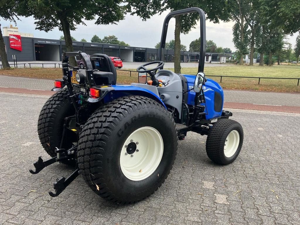 Traktor des Typs New Holland Boomer 35, Neumaschine in Wierden (Bild 4)