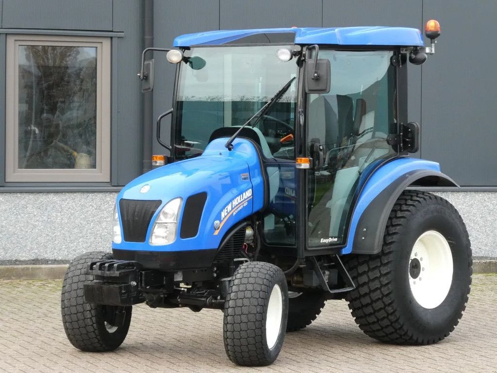 Traktor des Typs New Holland Boomer 45D 4wd CVT / 02211 Draaiuren / Zeer lage urenstand, Gebrauchtmaschine in Swifterband (Bild 1)
