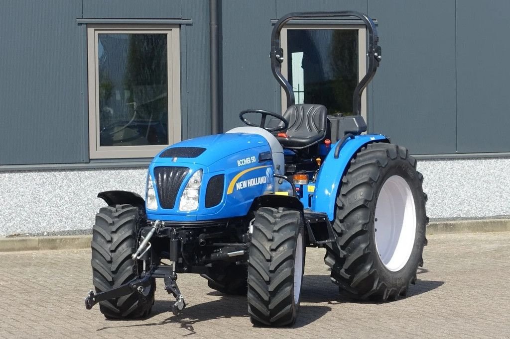 Traktor of the type New Holland Boomer 50 4wd / 00881 Draaiuren / Full Options, Gebrauchtmaschine in Swifterband (Picture 1)