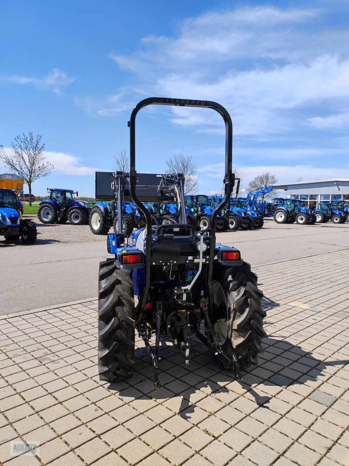 Traktor des Typs New Holland Boomer 50 HST, Neumaschine in Salching bei Straubing (Bild 7)