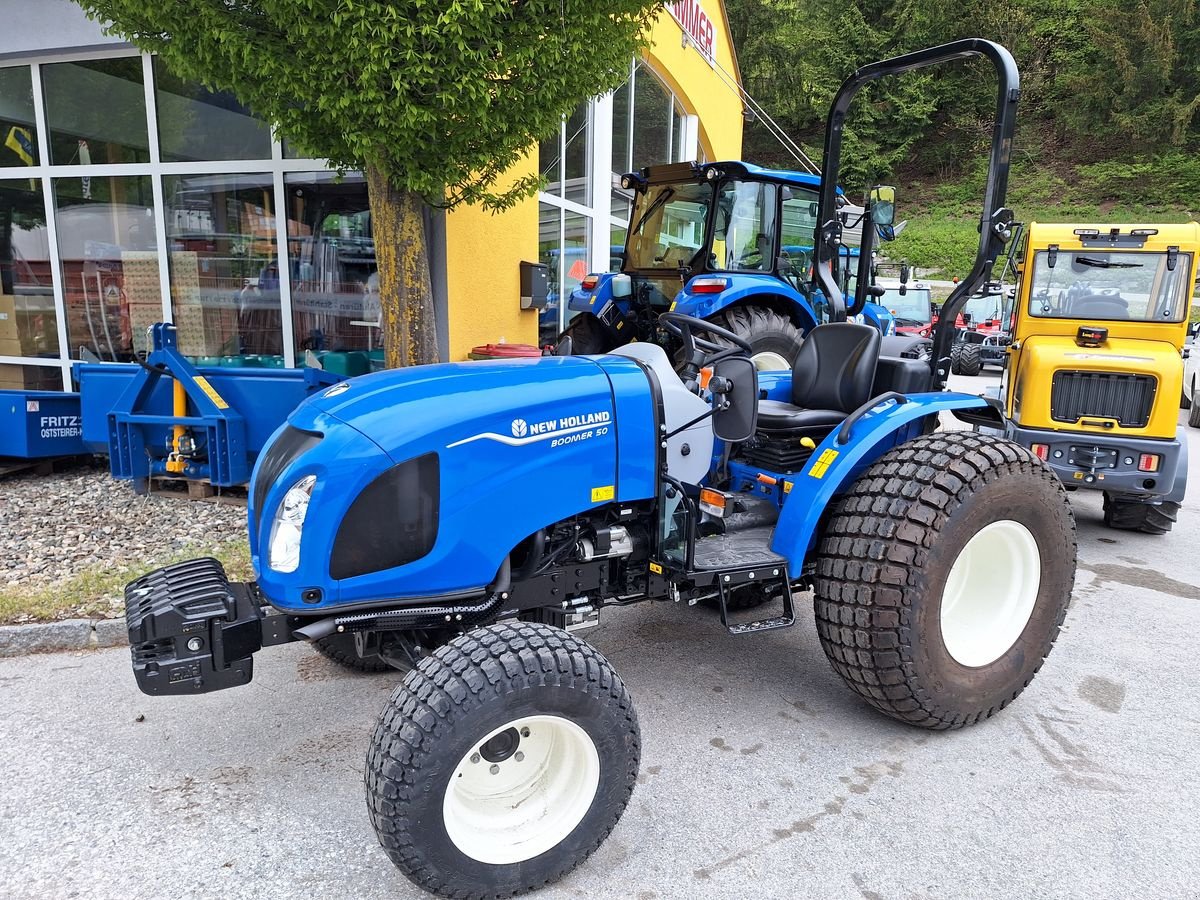 Traktor des Typs New Holland Boomer 50, Neumaschine in Burgkirchen (Bild 1)