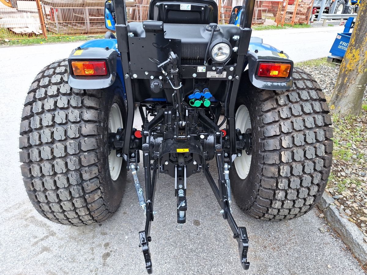 Traktor des Typs New Holland Boomer 50, Neumaschine in Burgkirchen (Bild 7)