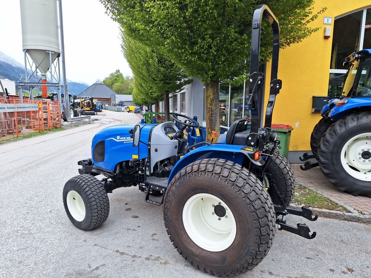 Traktor des Typs New Holland Boomer 50, Neumaschine in Burgkirchen (Bild 5)