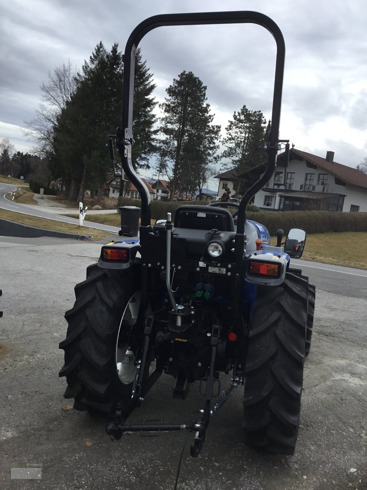 Traktor des Typs New Holland Boomer 50, Neumaschine in Fürsteneck (Bild 3)