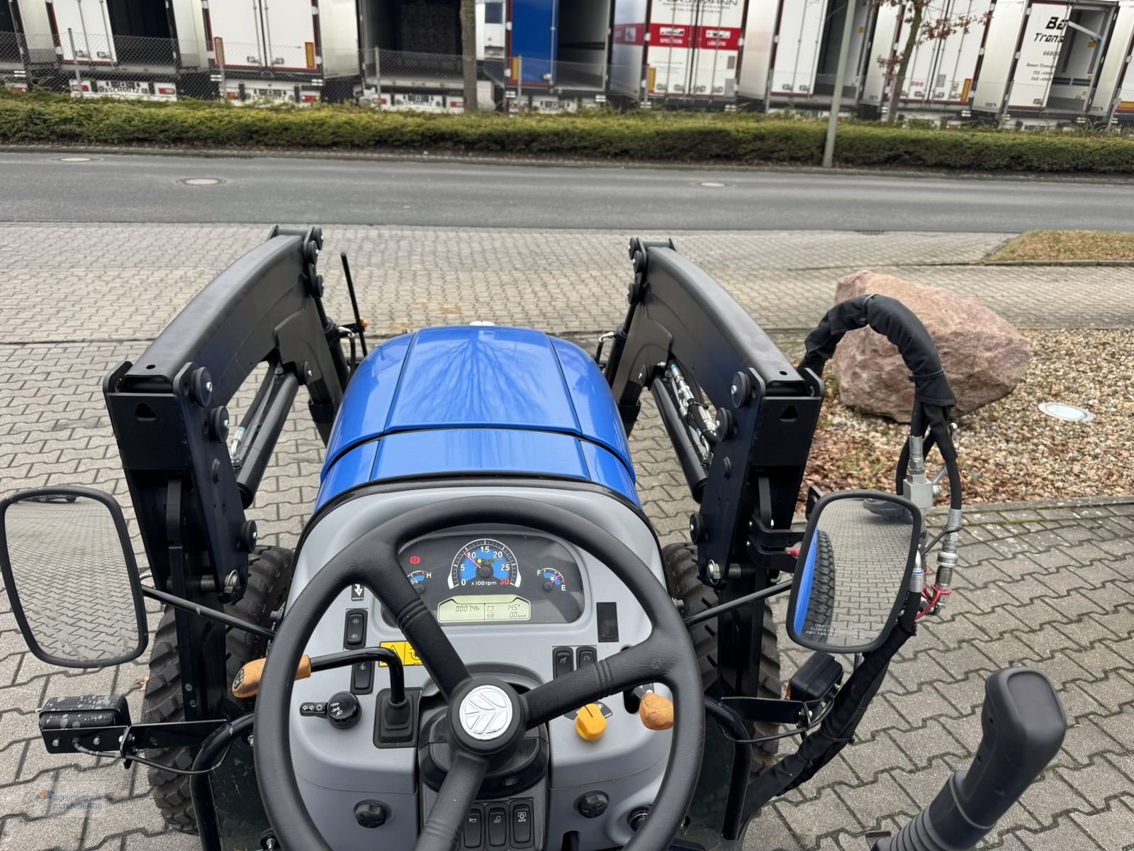 Traktor van het type New Holland Boomer 50, Neumaschine in Altenberge (Foto 11)