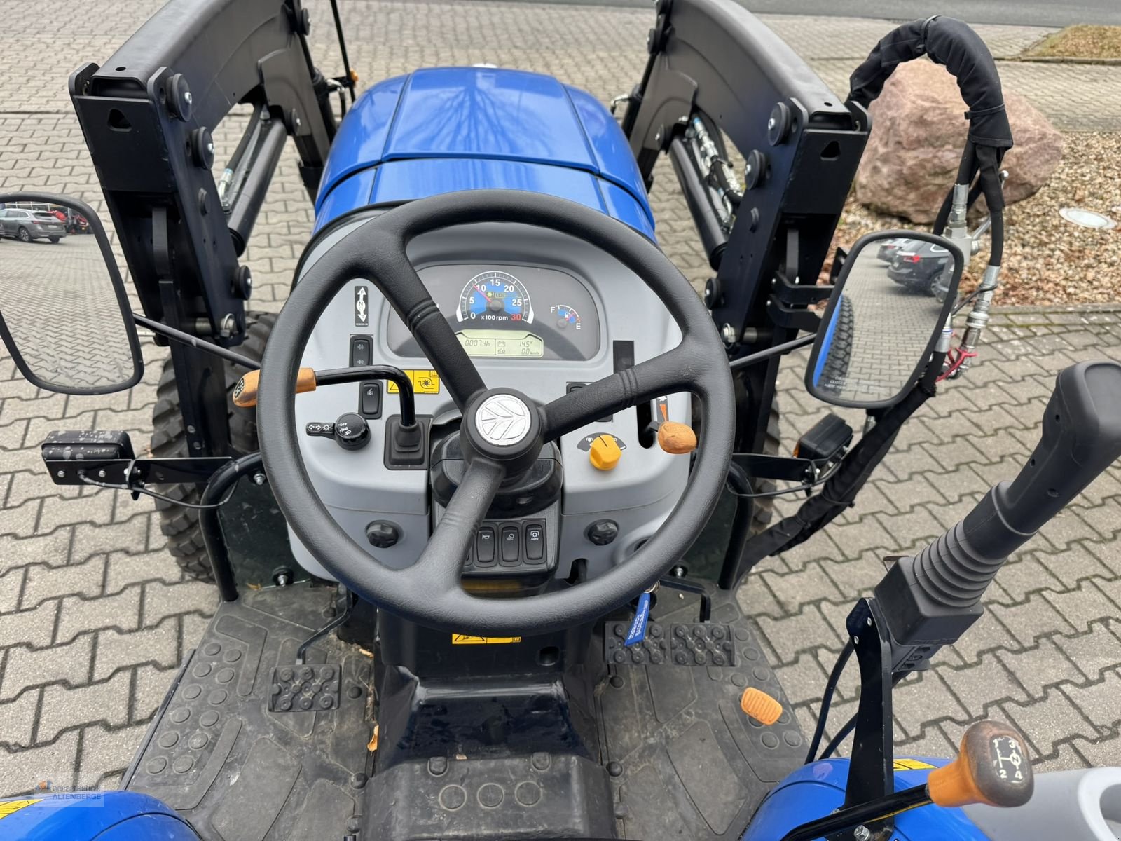 Traktor van het type New Holland Boomer 50, Neumaschine in Altenberge (Foto 10)