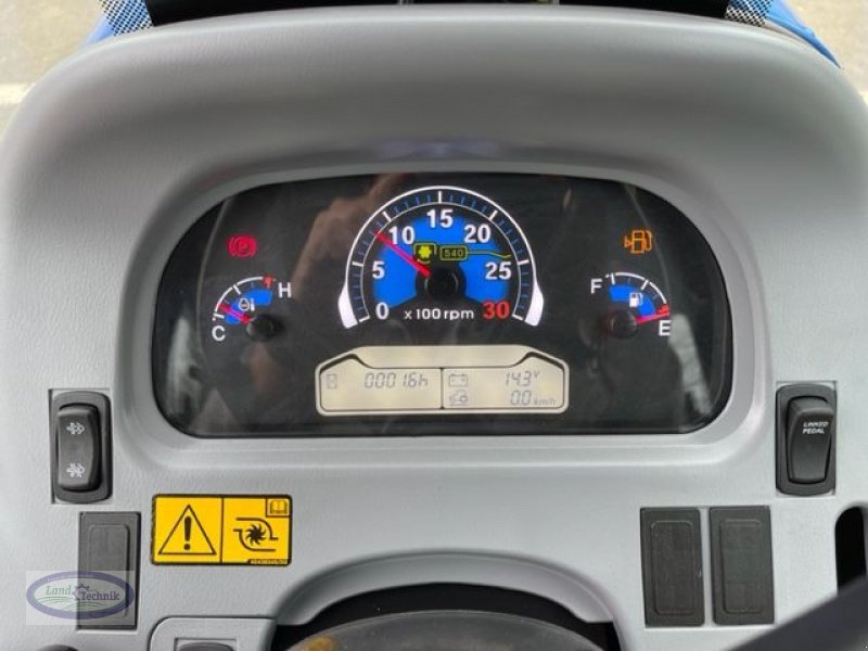 Traktor des Typs New Holland Boomer 50, Neumaschine in Münzkirchen (Bild 17)