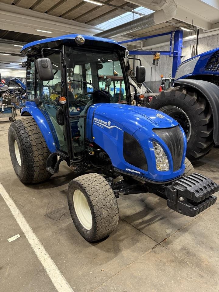 Traktor typu New Holland BOOMER 55 CAB STG.V, Gebrauchtmaschine v Hadsten (Obrázek 1)