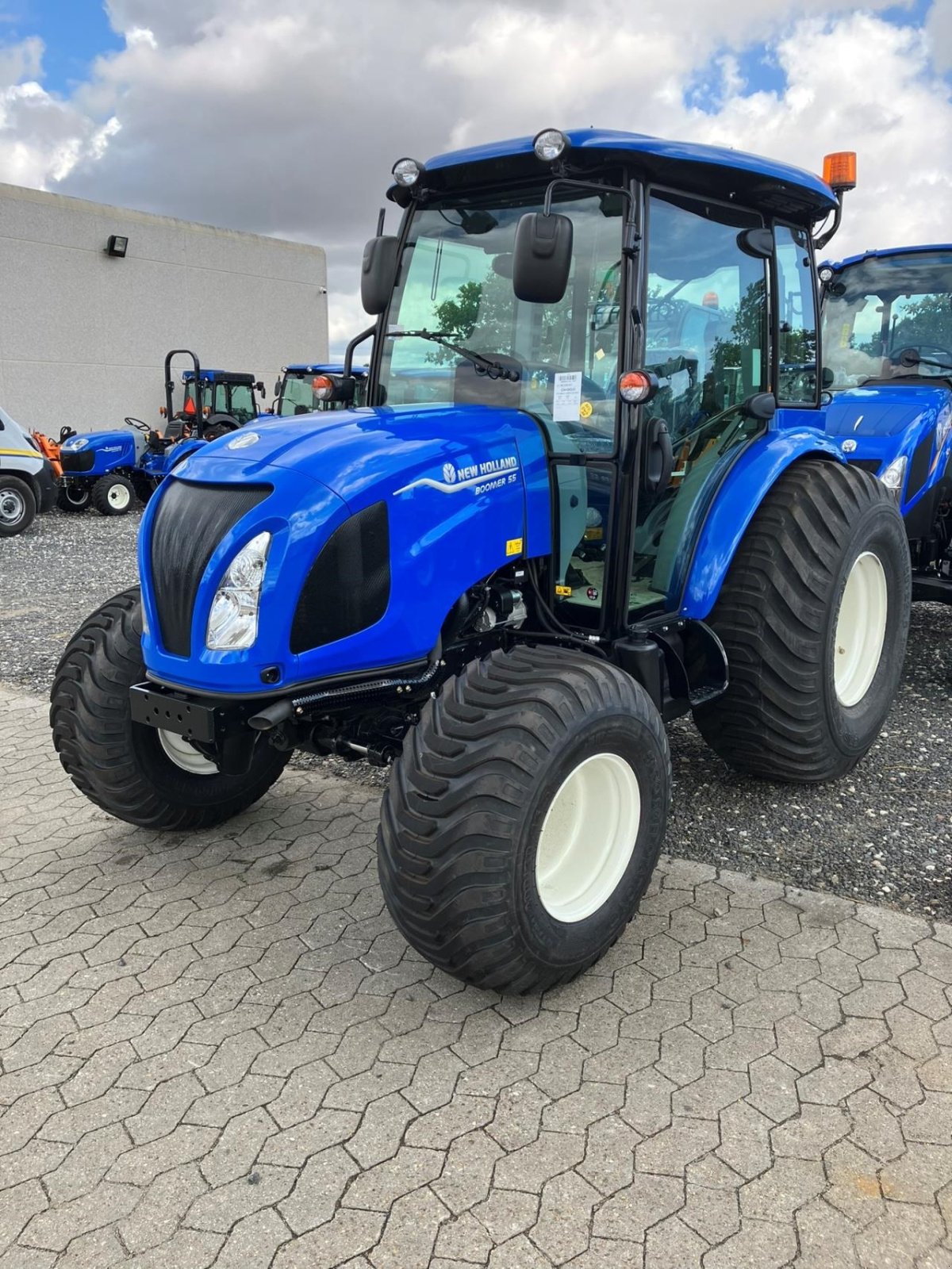 Traktor tipa New Holland BOOMER 55 CAB STG.V, Gebrauchtmaschine u Hadsten (Slika 1)