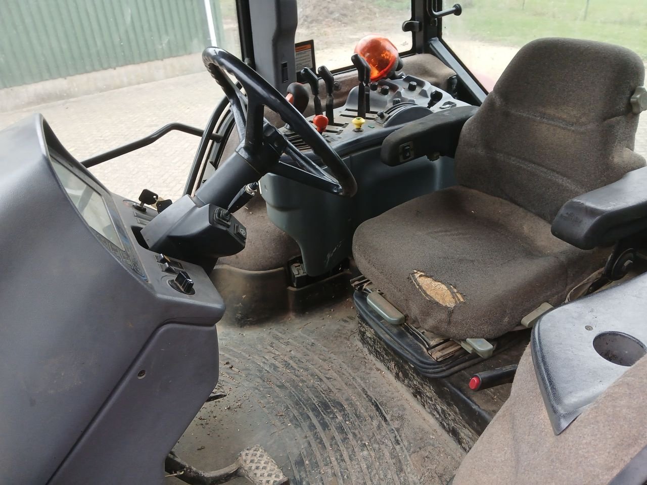 Traktor типа New Holland G170, Gebrauchtmaschine в Loosbroek (Фотография 6)