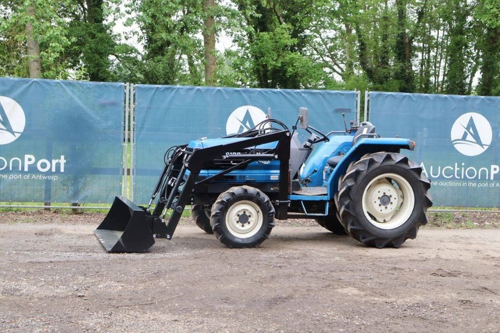 Traktor типа New Holland GL3373, Gebrauchtmaschine в Antwerpen (Фотография 1)