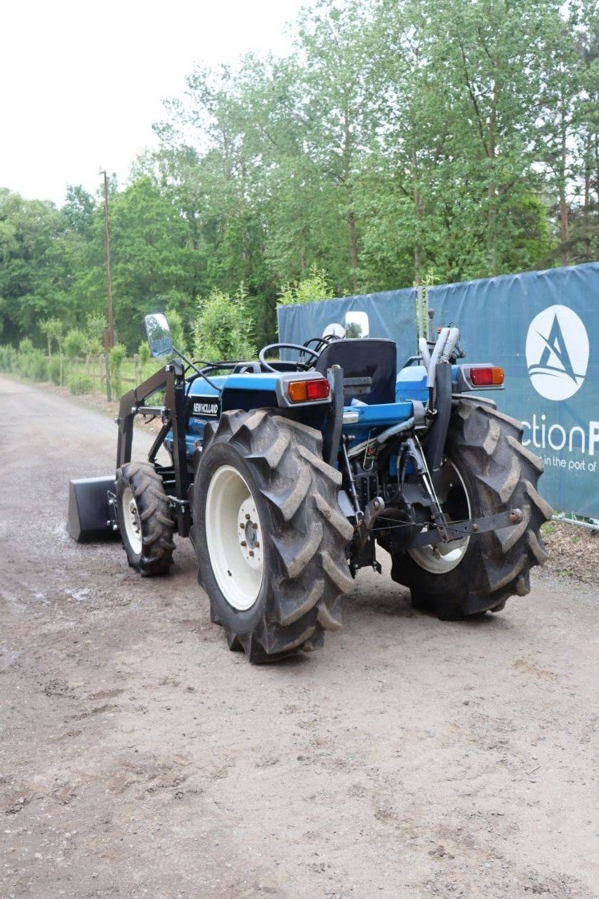 Traktor типа New Holland GL3373, Gebrauchtmaschine в Antwerpen (Фотография 4)
