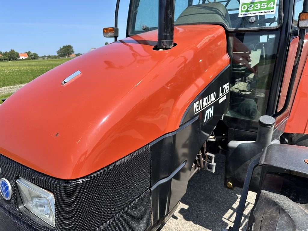 Traktor Türe ait New Holland L 75, Gebrauchtmaschine içinde Callantsoog (resim 2)