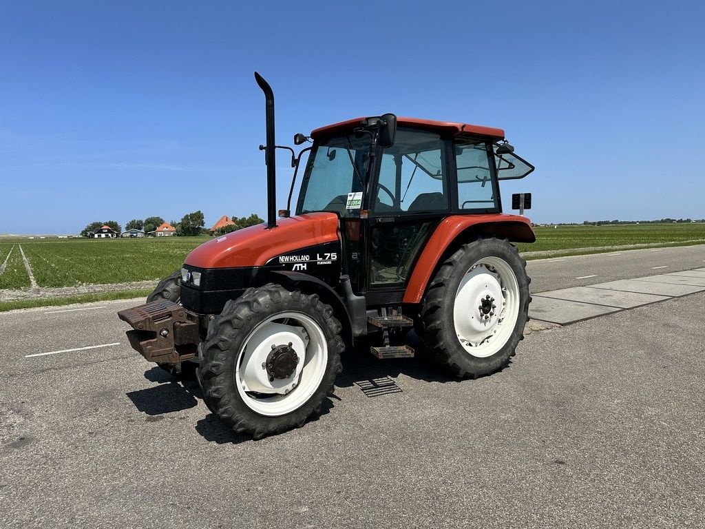 Traktor Türe ait New Holland L 75, Gebrauchtmaschine içinde Callantsoog (resim 1)