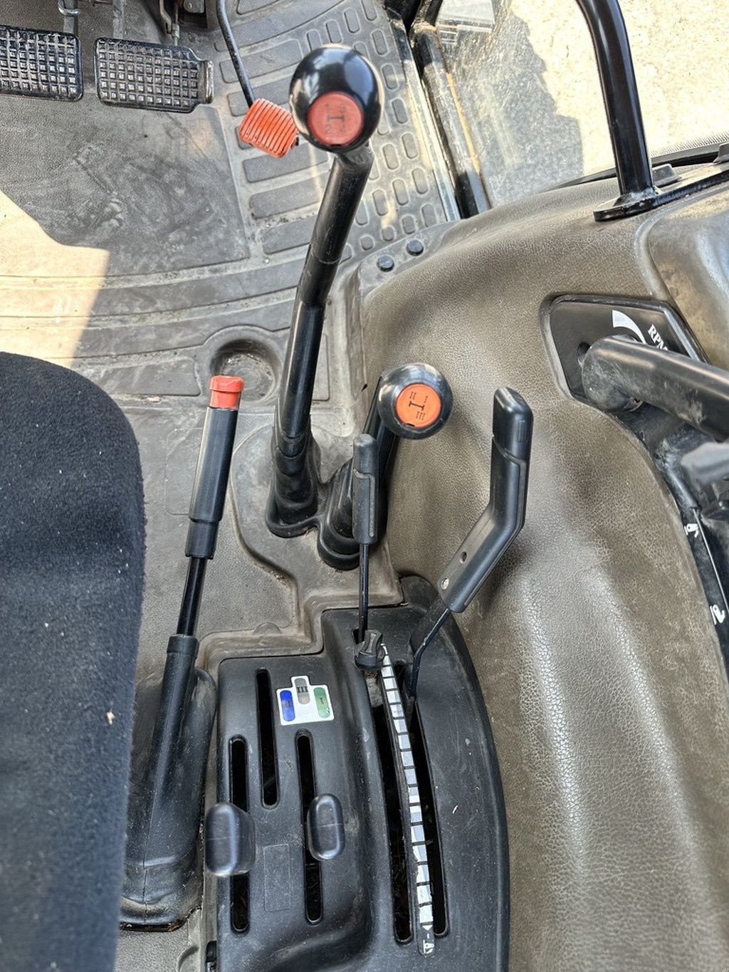 Traktor Türe ait New Holland L 75, Gebrauchtmaschine içinde Callantsoog (resim 9)