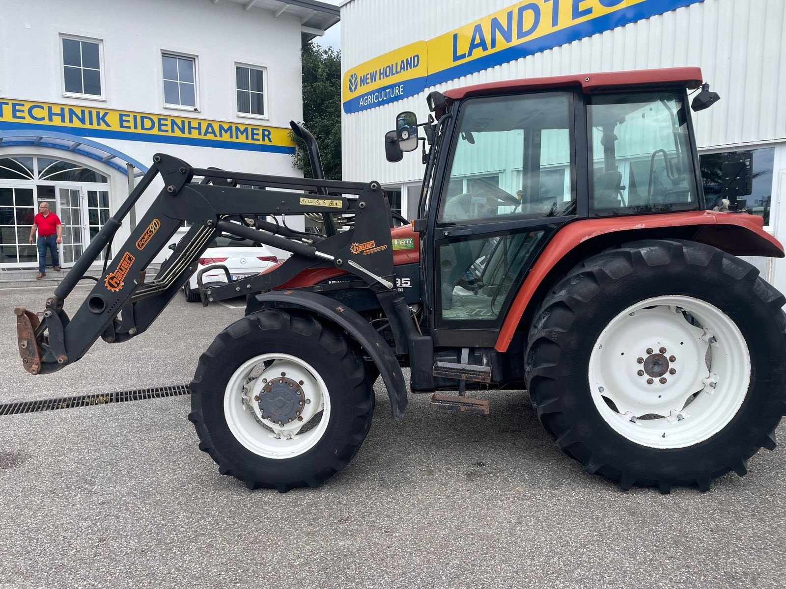 Traktor van het type New Holland L 85 DT Standard, Gebrauchtmaschine in Burgkirchen (Foto 4)