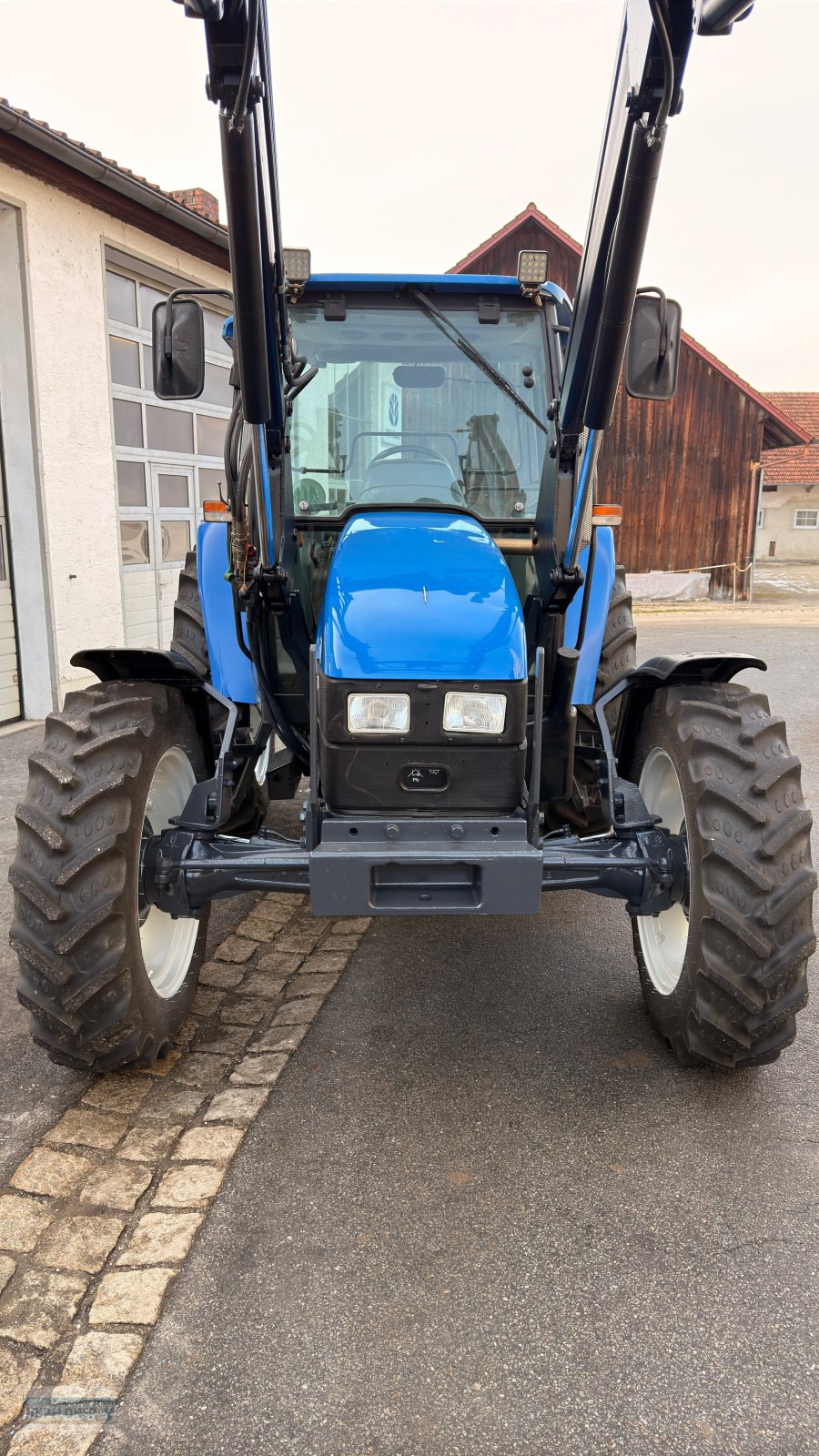 Traktor a típus New Holland L 85 DT, Gebrauchtmaschine ekkor: Vilshofen (Kép 3)
