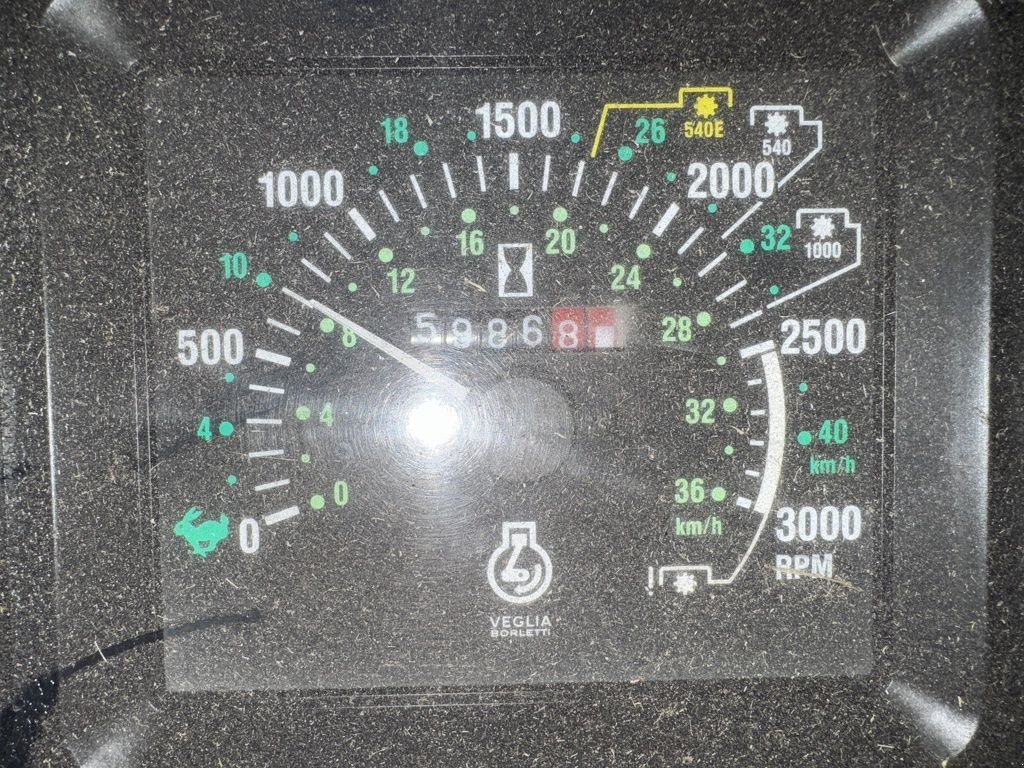 Traktor van het type New Holland L75, Gebrauchtmaschine in Callantsoog (Foto 8)