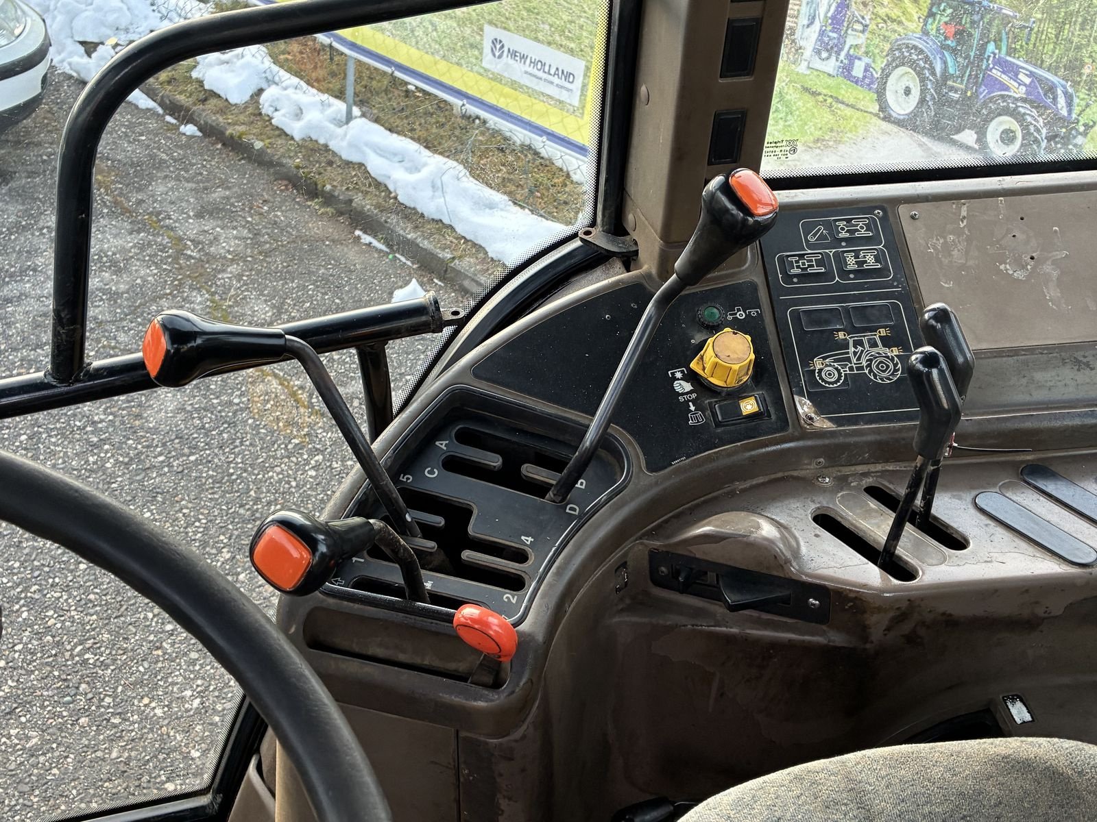 Traktor of the type New Holland M 115/8260, Gebrauchtmaschine in Villach (Picture 6)