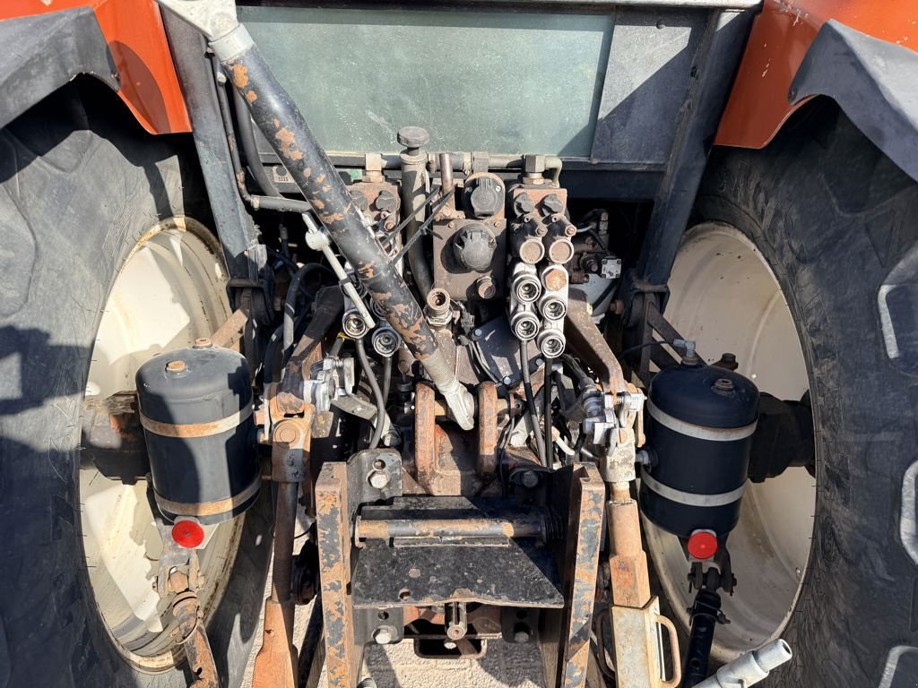 Traktor des Typs New Holland M100 Dual Command, Gebrauchtmaschine in BOEKEL (Bild 11)