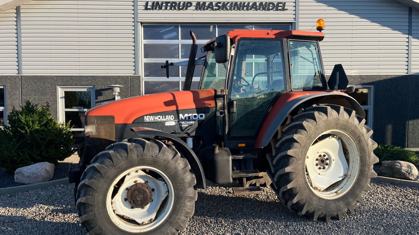 Traktor del tipo New Holland M100 Med frontlift og turbo, Gebrauchtmaschine en Lintrup (Imagen 1)
