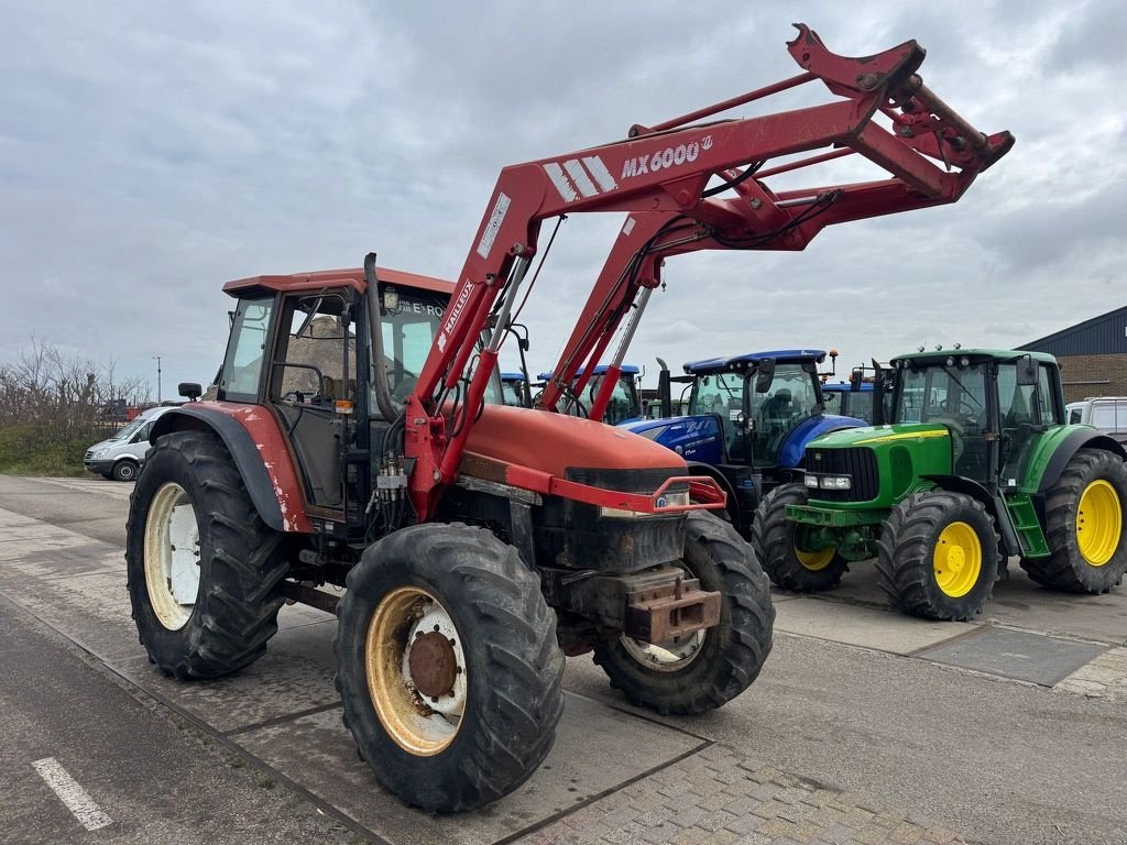 Traktor tip New Holland M100, Gebrauchtmaschine in Callantsoog (Poză 3)