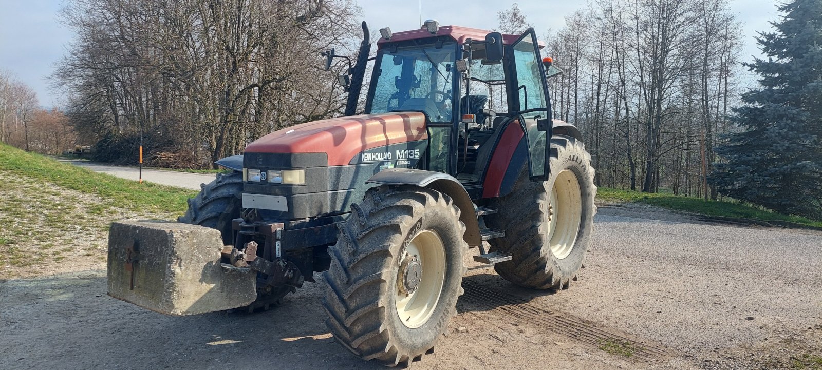 Traktor des Typs New Holland M100, Gebrauchtmaschine in Tumeltsham (Bild 1)