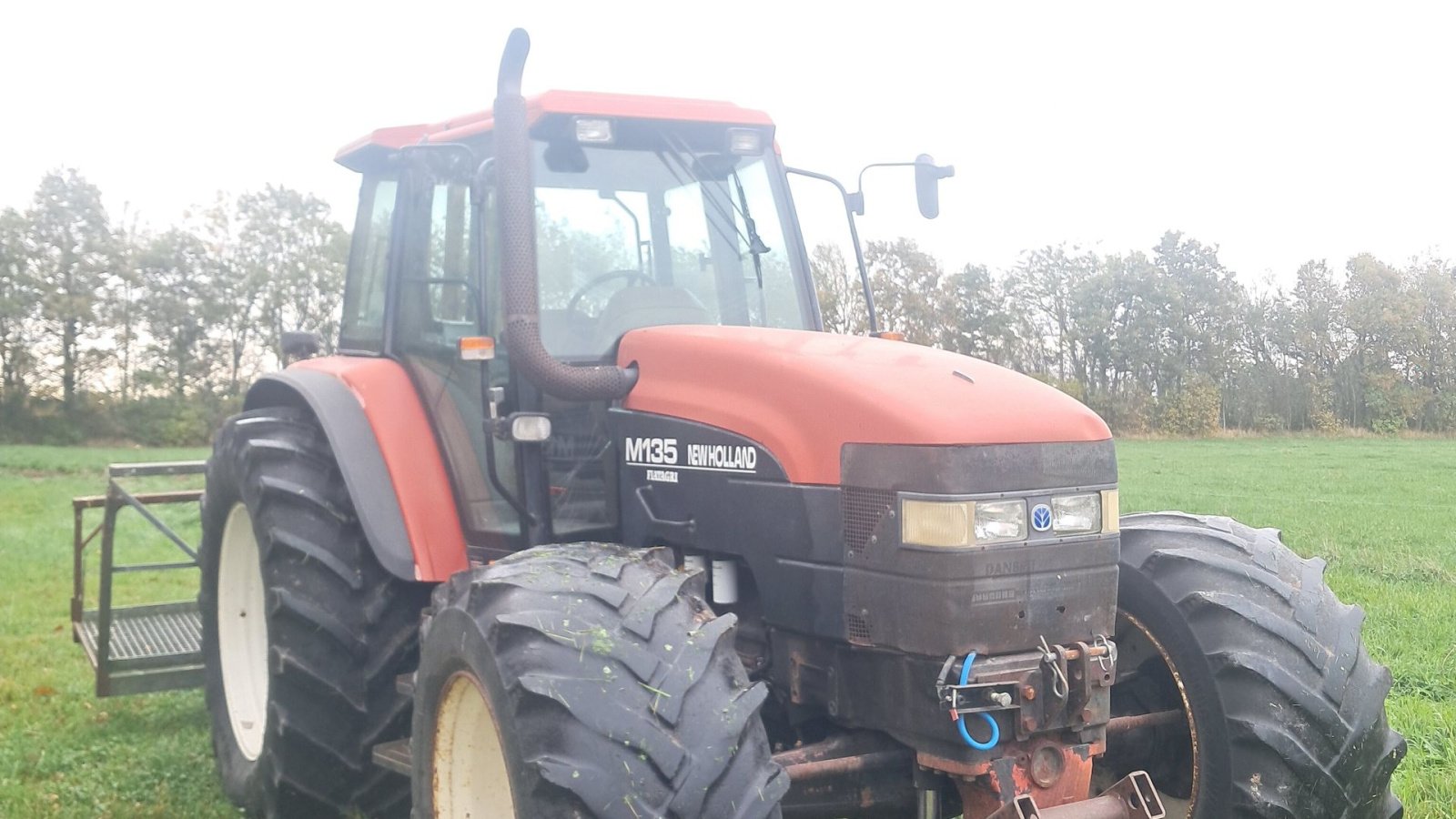 Traktor des Typs New Holland M135 med frontlift, Gebrauchtmaschine in Aars (Bild 2)