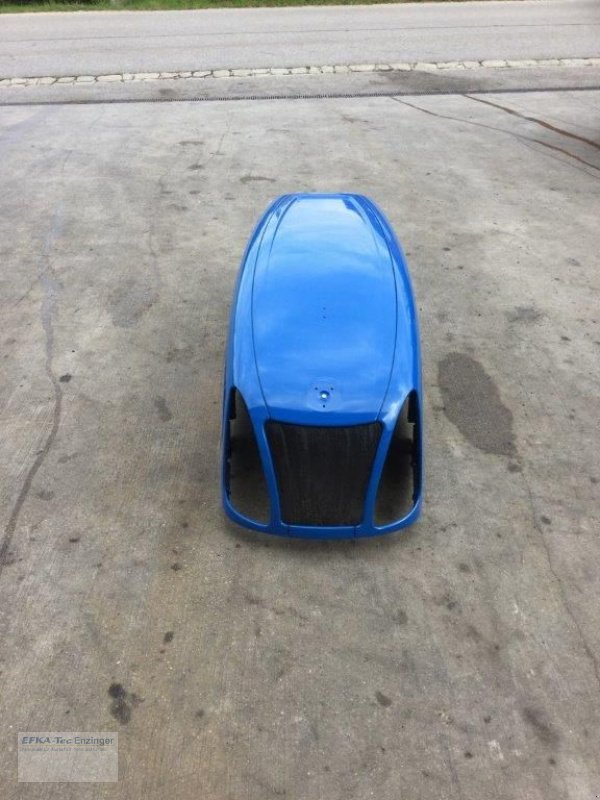 Traktor of the type New Holland Motorhaube T6000, T6, TSA, Gebrauchtmaschine in Ainring (Picture 6)