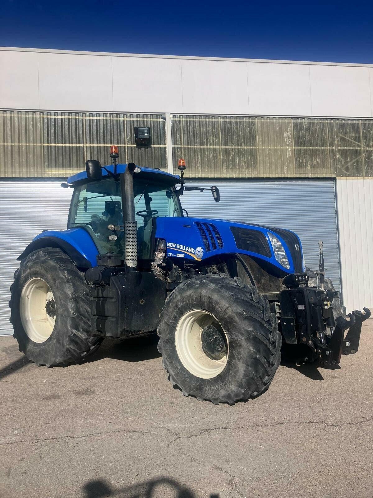 Traktor typu New Holland NEW HOLLAND T8.390, Gebrauchtmaschine v SAINT ANDIOL (Obrázek 8)