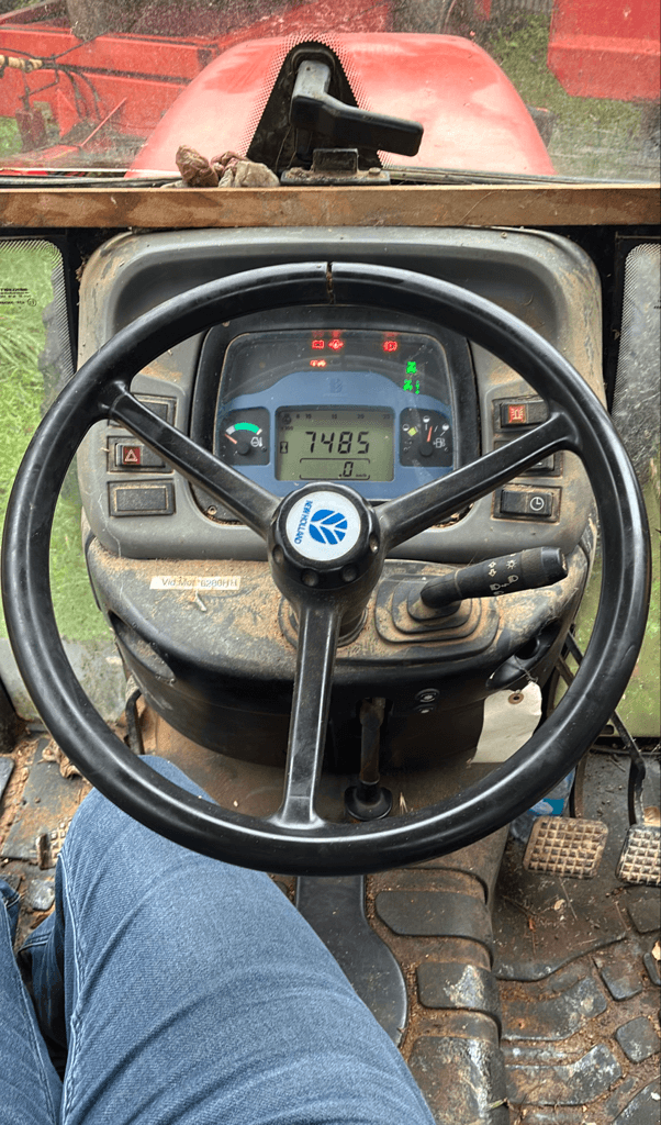 Traktor van het type New Holland NEW HOLLAND TN 75 F, Gebrauchtmaschine in SAINT ANDIOL (Foto 8)