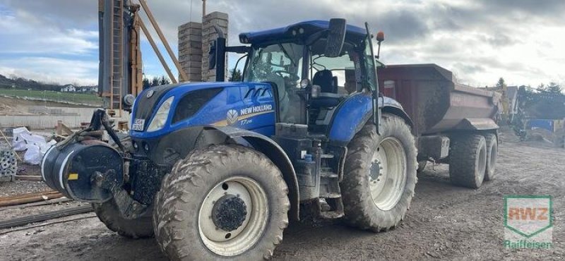 Traktor van het type New Holland Schlepper T 7.245, Gebrauchtmaschine in Diez (Foto 1)