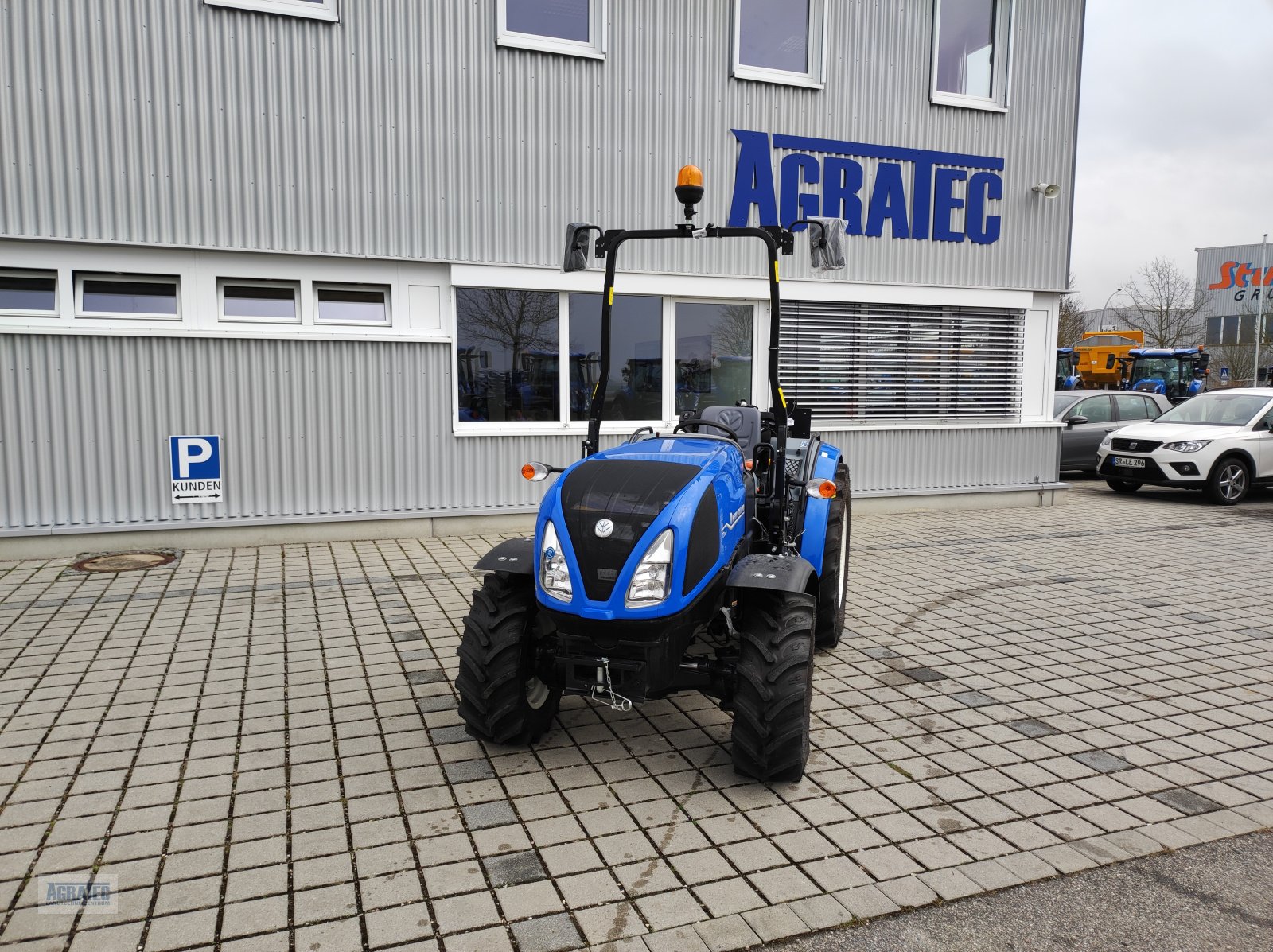 Traktor Türe ait New Holland T 3.60 F, Neumaschine içinde Salching bei Straubing (resim 2)