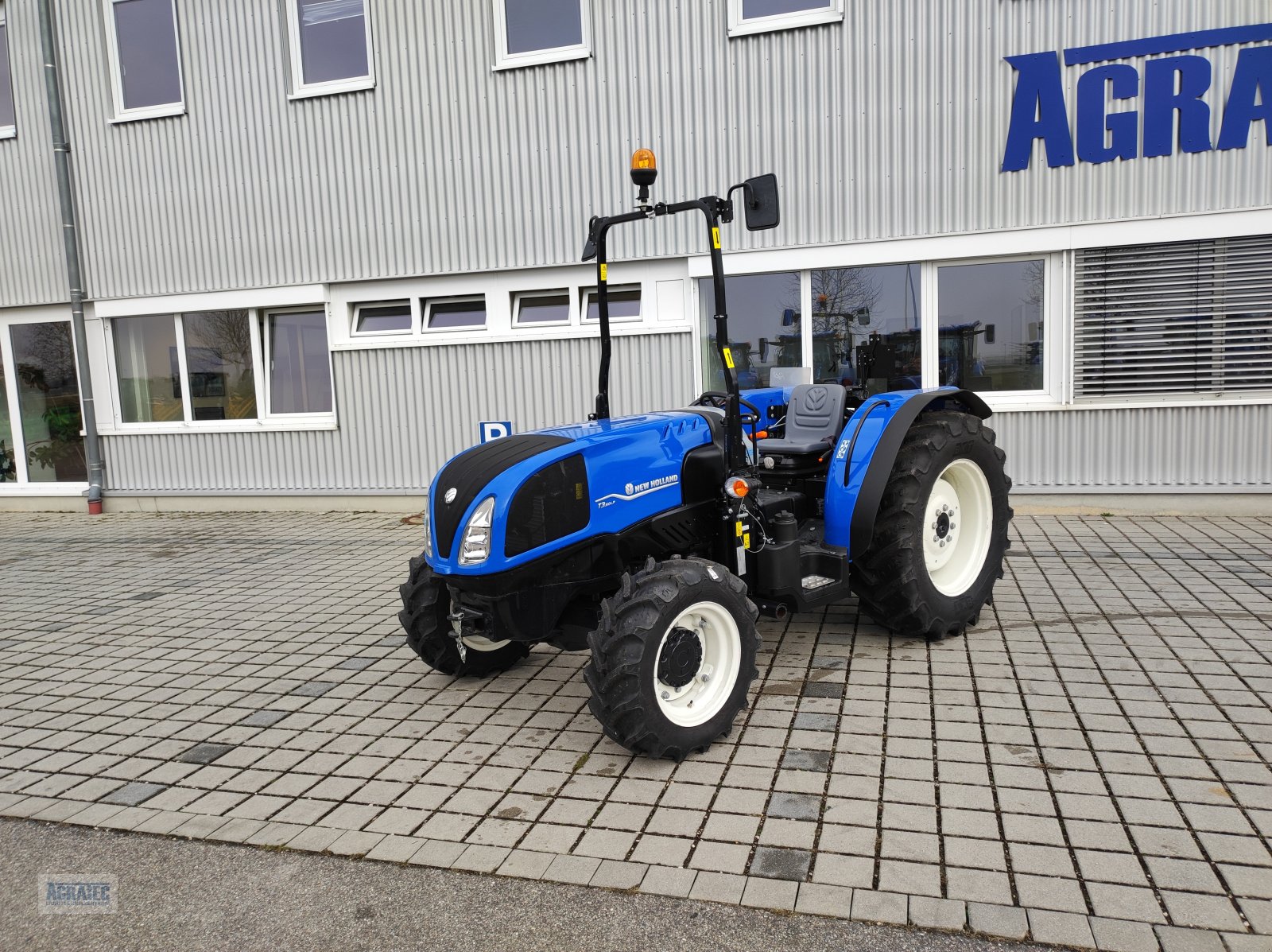 Traktor Türe ait New Holland T 3.60 LP, Neumaschine içinde Salching bei Straubing (resim 2)