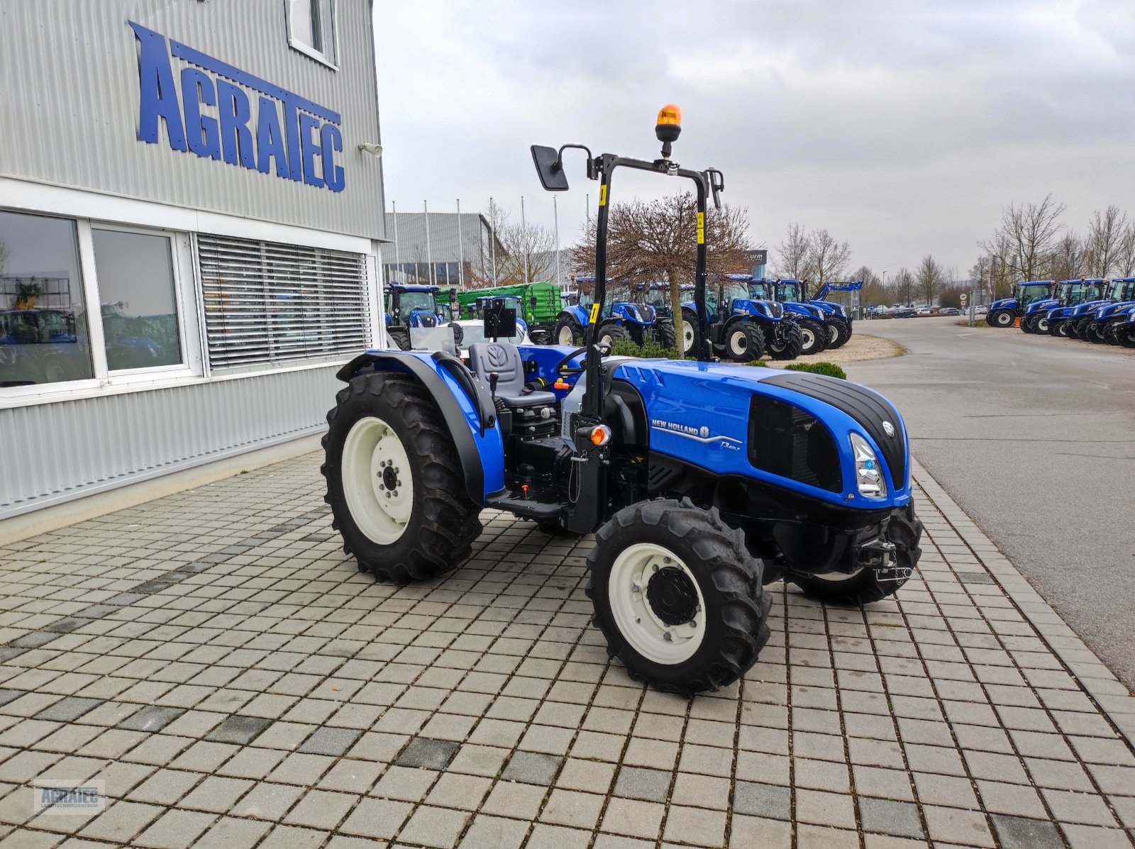 Traktor Türe ait New Holland T 3.60 LP, Neumaschine içinde Salching bei Straubing (resim 5)