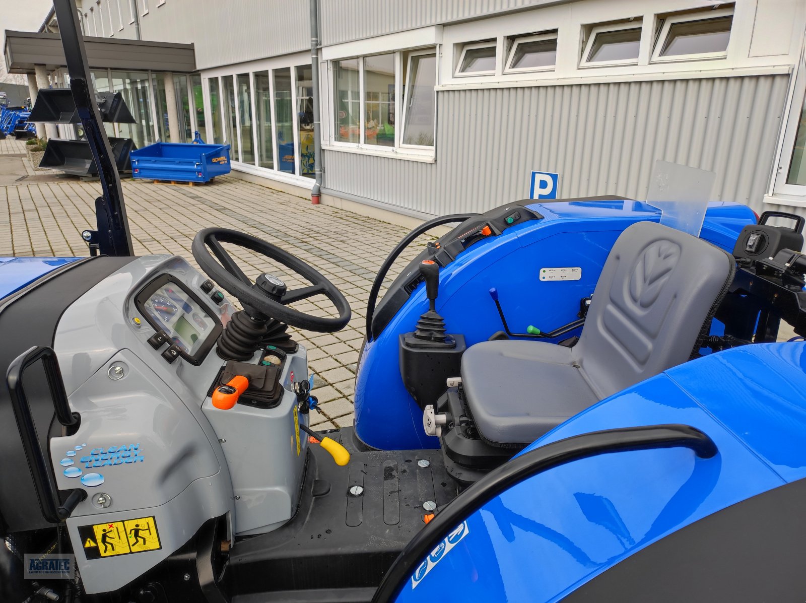 Traktor Türe ait New Holland T 3.60 LP, Neumaschine içinde Salching bei Straubing (resim 8)