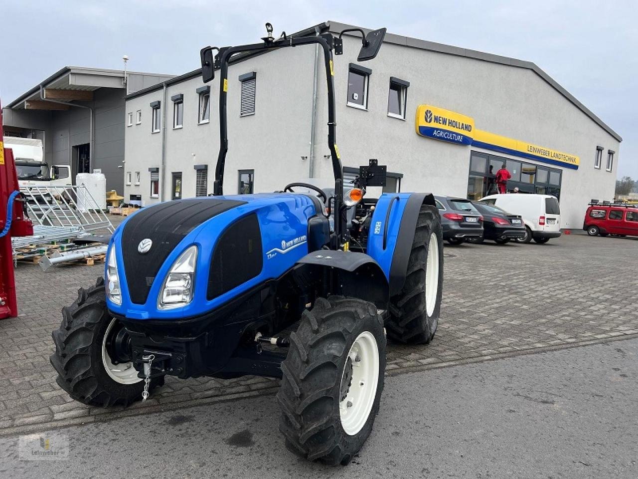 Traktor des Typs New Holland T 3.60, Neumaschine in Neuhof - Dorfborn (Bild 2)