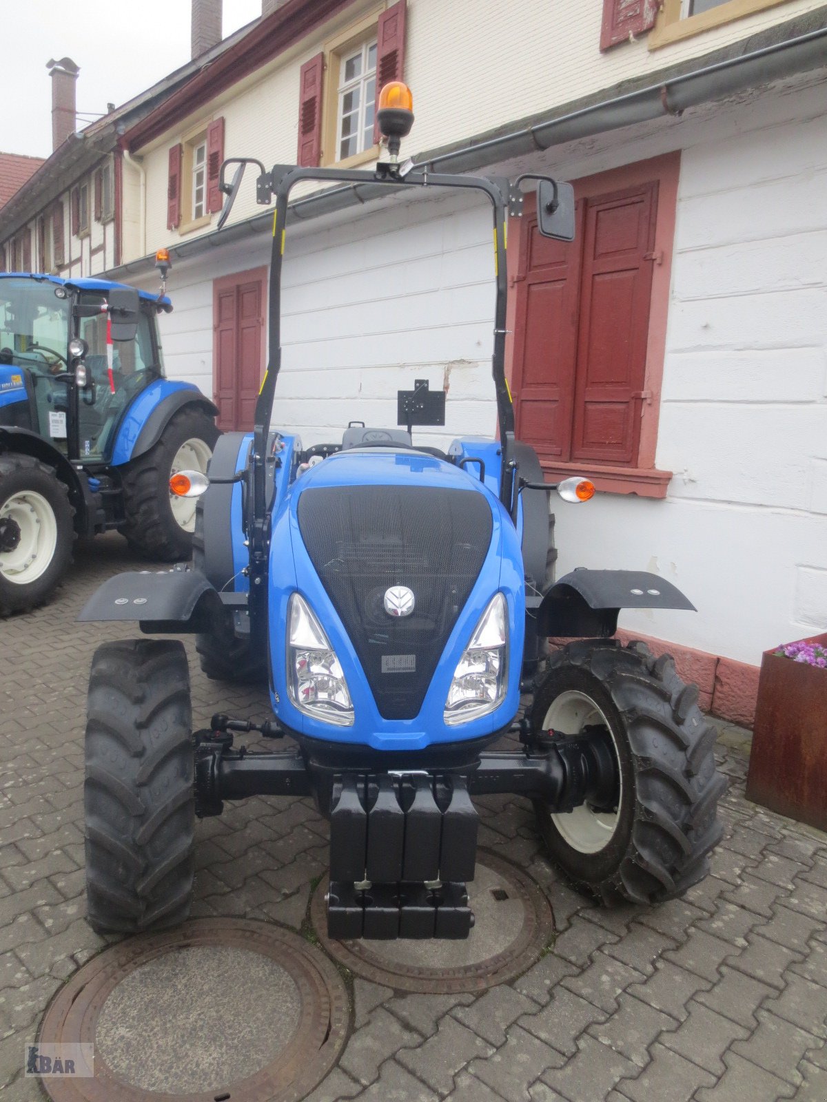 Traktor des Typs New Holland T 3.70 LP, Neumaschine in Neuried - Altenheim (Bild 2)