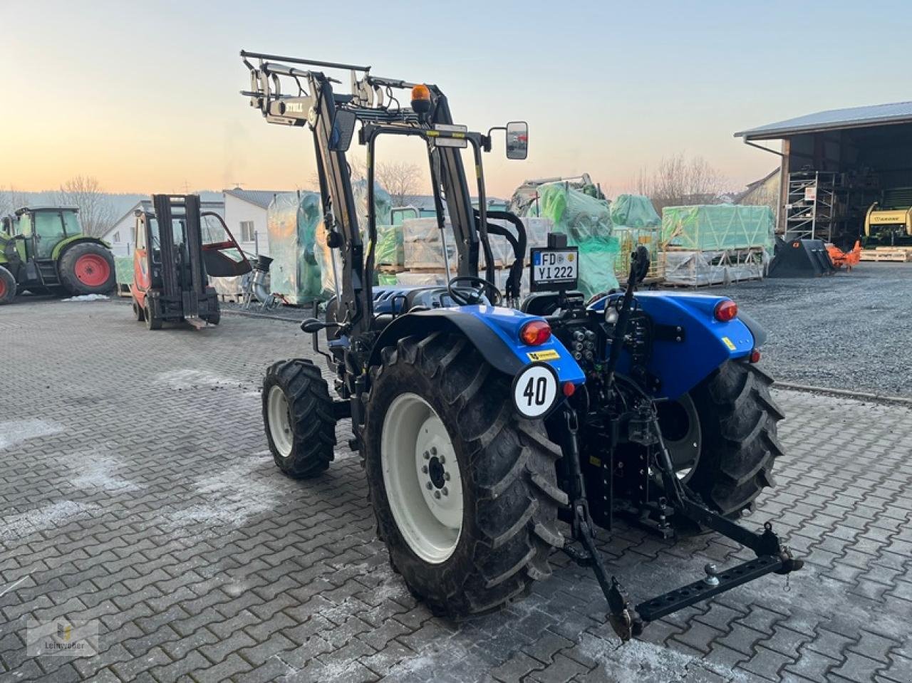 Traktor del tipo New Holland T 3.80 SC, Neumaschine In Neuhof - Dorfborn (Immagine 4)