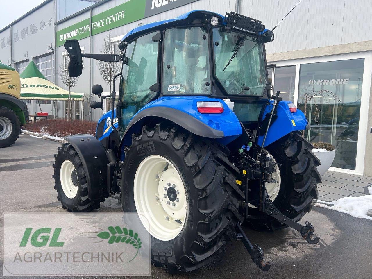 Traktor of the type New Holland T 4,75, Gebrauchtmaschine in Nabburg (Picture 5)