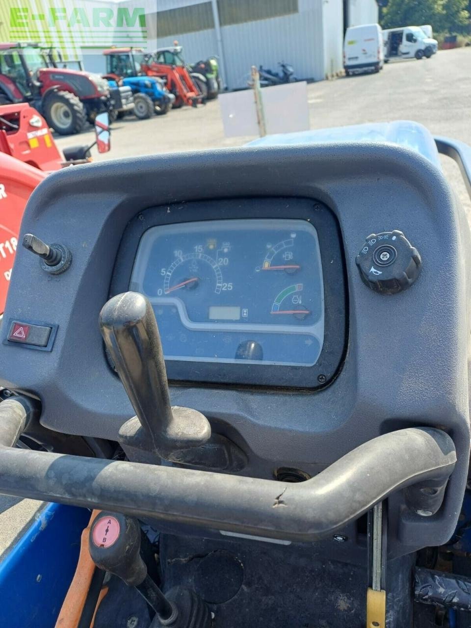 Traktor typu New Holland t 4030 f, Gebrauchtmaschine v ST ANDIOL (Obrázek 5)