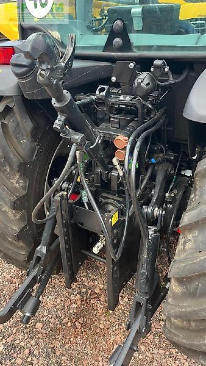 Traktor типа New Holland t 4.100 f schmalspur obstbau weinbau F, Gebrauchtmaschine в ANRODE / OT LENGEFELD (Фотография 11)