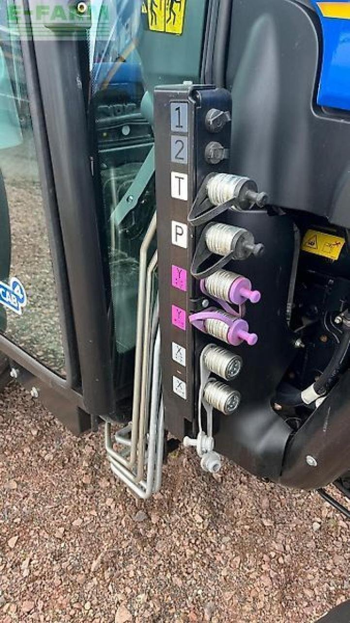 Traktor типа New Holland t 4.100 f schmalspur obstbau weinbau F, Gebrauchtmaschine в ANRODE / OT LENGEFELD (Фотография 13)